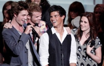 new-moon-official-cast